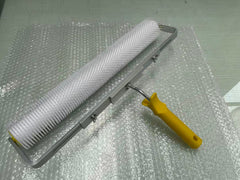 20-Inch Spike Roller with 12mm Spikes and Bracket Handle